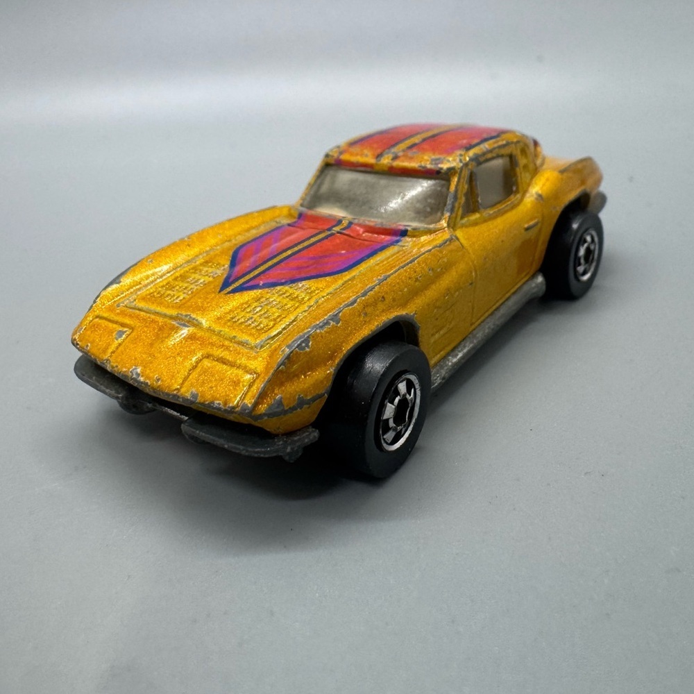 Vintage 1979 Hot Wheels Diecast Hi-Rakers Gold '63 Corvette Split Window